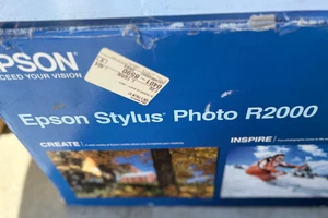 New in box Epson Stylus Photo R2000 Inkjet Printer - Picture 1 of 2