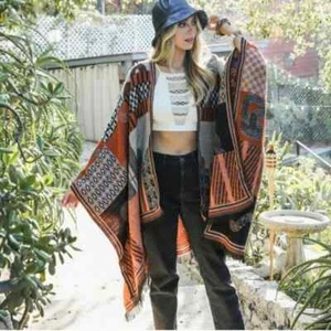 Baroque patchwork frayed edge ruana - Picture 1 of 3