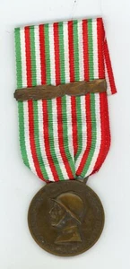 Italy Italia WW1 Italian Austrian War Medal With Barr 1918 C & M Original medal - Picture 1 of 2