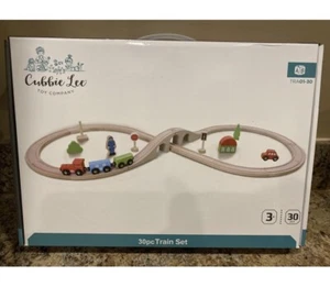 CUBBIE LEE 30 PIECE WOODEN TRAIN SET DOUBLE SIDED TRACKS MAGNETIC CARS NEW NIB - Picture 1 of 7