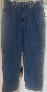 Red Head Men’s Loose Cut Straight Leg Medium Wash Blue Jeans 36/32 NWT! - Picture 1 of 9