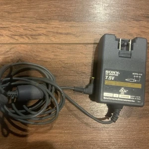 Cable de alimentación adaptador oficial OEM Sony Playstation 1 PS1 PSone AC 7,5 V SCPH-113 - Imagen 1 de 3