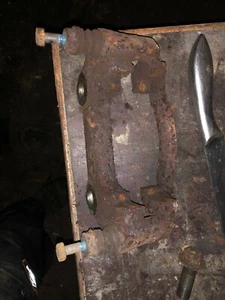 VW T4 TRANSPORTER 1999 1.9 TD ABL DRIVERS SIDE RIGHT FRONT BRAKE CALIPER CARRIER - Picture 1 of 1