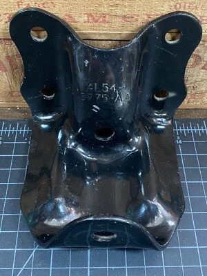 Leaf Spring Hanger Mount Bracket Ford Pickup Suspension Part No. 4L5Z-5775-AA - Image 1 of 4