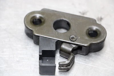 05-08 ZZR600 ZZR 600 Rear Passenger Seat Latch Foto 1 de 3