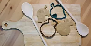 Tagliabiscotti - Animal Crossing. Borsa a foglia e campana. Divertente regalo da forno geek - Foto 1 di 1