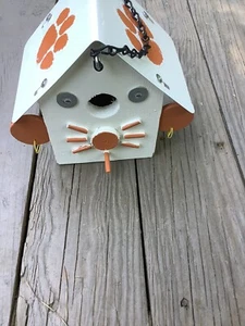 Handcrafted Birdhouse Orange Tiger Paw Clemson Decorative White Wood Tin Top 8x6 - Picture 1 of 5