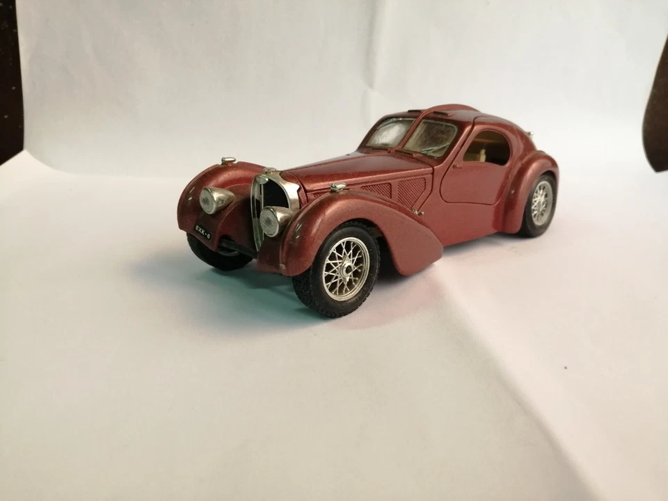 Bugatti Bburago 1:24 - Immagine 1 di 1