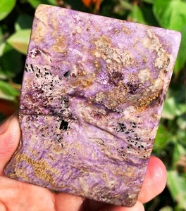 110,7 g Gemmy!!! Fantástico espécimen natural de cristal Charoite púrpura ie3037 - Imagen 1 de 12