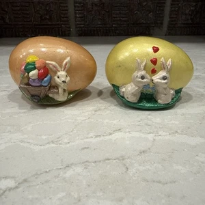 2 huevos de Pascua de cerámica pintados a mano vintage con flores de conejo corazón 1981 - Imagen 1 de 12