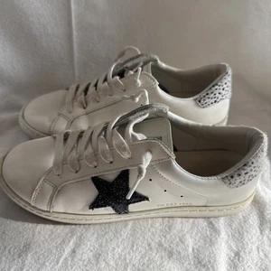 Women’s Vintage Havana Carla White Gold Star Vegan Leather Sneakers Size 8.5 - Picture 1 of 8