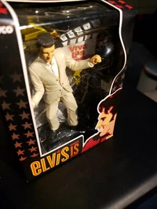ELVIS IS COLLEZIONABLE LIVE IN LAS VEGAS DECORAZIONE NATALIZIA TREVCO Presley - Foto 1 di 6