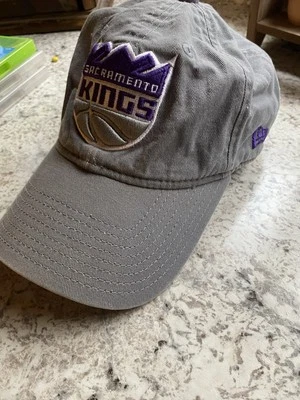Sombrero ajustable clásico Sacramento Kings NBA NE Core ~ gris Foto 1 de 2