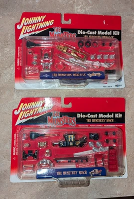 (2) KITS DE MODELOS FUNDIDOS A PRESIÓN JOHNNY LIGHTNING VEHÍCULOS KOACH Y DRAGULA DE LOS MUNSTERS Foto 1 de 3