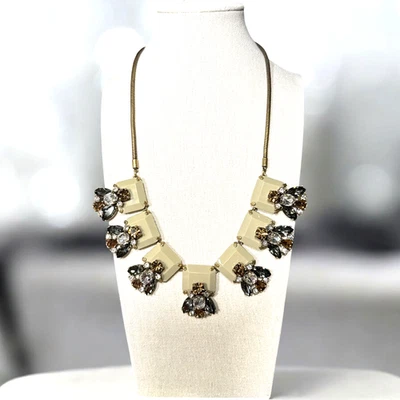 J. Collar babero inspirado Art Deco tono dorado retirado Crew JC558 Foto 1 de 4