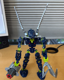 LEGO Bionicle Toa Mahri Hahli (8914) 100% Complete