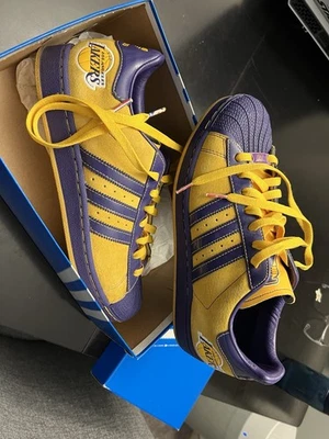 ZAPATOS ULTRA RAROS 2006 ADIDAS SUPERSTAR 1 LOS ANGELES LAKERS PARA HOMBRE US10 ¡Usados una vez! Foto 1 de 4