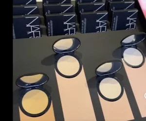 Nars Soft Matte Advanced Perfecting Setting Powder Pick 1 Shade New Authentic - Bild 1 von 4