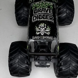 2019 Spin Master Monster Jam Grave Digger Overcast Black Cage 1:64 Hard To Find - Picture 1 of 9