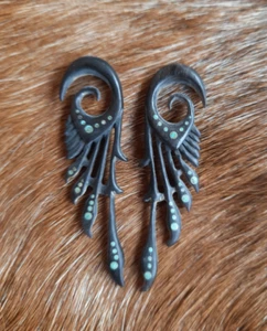 Ear Gauge Spiral Organic Tribal Extra Small Horn Pair Expander Piercing Bone Dot - Picture 1 of 10