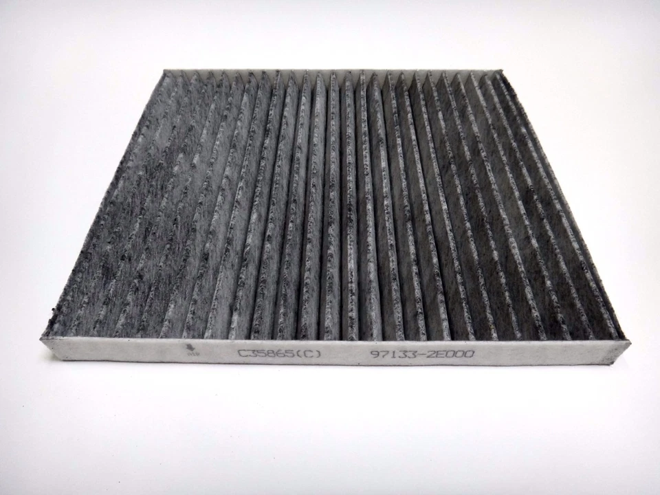 Filtro de ar de cabine carbonizado C35865 para Accent Tucson Veloster Forte Rio - Imagem 1 de 3