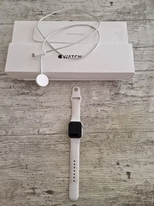 Apple Watch SE 2 Gen 40 mm 2022 Silver Aluminium Case White Sport Band - Zdjęcie 1 z 10
