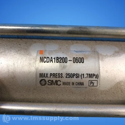 Cilindro Tie-Rod SMC NCDA1B200-0600 6717 Foto 1 de 4