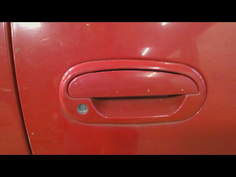 Used Front Right Exterior Door Handle fits: 2000 Ford F150 PICKUP door front R. Foto 1 de 4