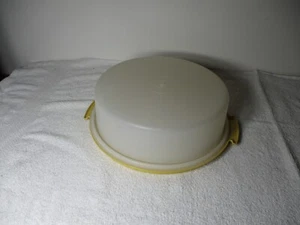 Vintage Tupperware 720-1 Harvest Gold Pie Cake Saver Server With Lid Cover 719-4 - Picture 1 of 9