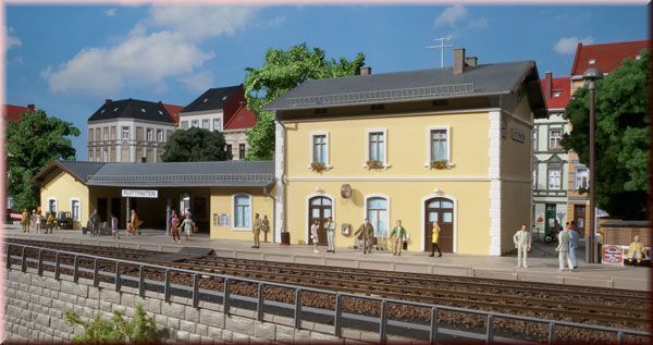 Maquette Gare De Grünberg Auhagen | Échelle HO 1:87 | Pour Modélisme Ferroviaire Avec Accessoires