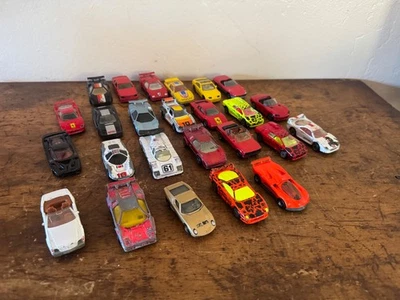 Lote Mixto De 25 Coches Deportivos Ferrari-BMW Matchbox Años 70 Años 80 De Colección Foto 1 de 4