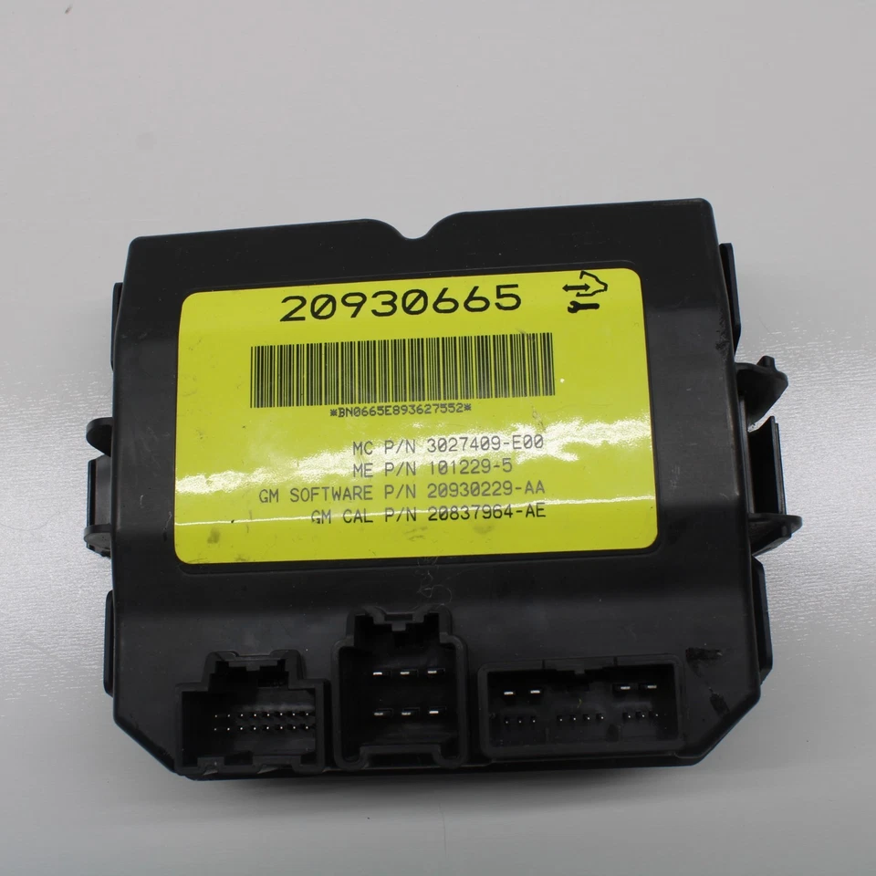Módulo de control de puerta trasera eléctrica Cadillac SRX 2010-2015 OEM 20930665 Foto 1 de 4