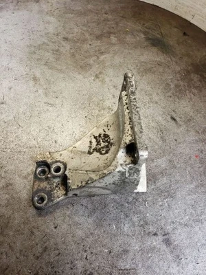 FX35      2007 Engine Mounts 1083940 - Изображение 1 из 4