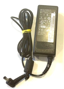 VINTAGE DELTA ELECTRONICS ADP-65HB 19V 3.42A 110-240V AC ADAPTER ONLY US-HM-OFF3 - Picture 1 of 2