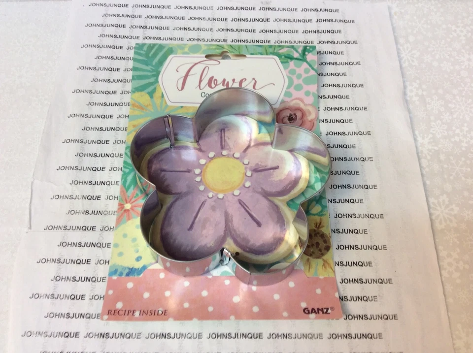 CORTADOR DE GALLETAS FLOR ENTERA METAL Nuevo en Cartón INCLUYE RECETA Foto 1 de 1