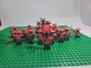 LEGO Ninjago Lord Gamadon's Stone Army - ¡Tú eliges! - Imagen 1 de 21