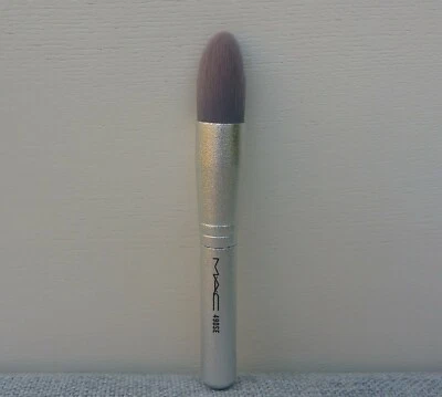 MAC 490SE Pointed Foundation Brush, Travel Size, Brand New! - Image 1 of 4