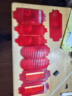 NOS original fabricante de equipamento original 1970 71 72 Olds Cutlass 442 lentes de lanterna traseira LOTE SORTIDO 8 peças - Imagem 1 de 2