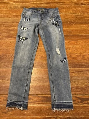Jeans Vigoss Niña Con Bordado Mariposa, Rasgaduras Decorativas TALLA 16 Foto 1 de 4