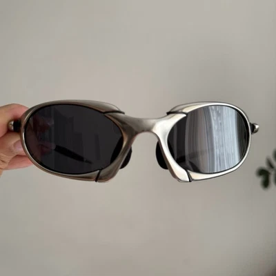 oakley romeo sunglasses - Image 1 of 4