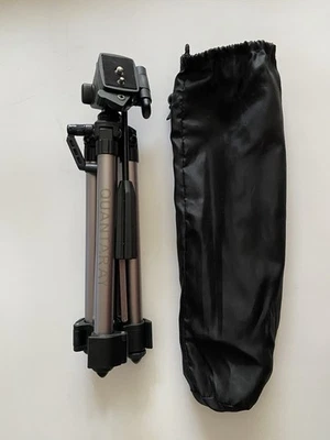 Quantaray Expandable Camera Tripod with Case - Image 1 of 4
