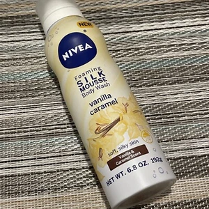 Nivea Foaming Silk Mousse Body Wash Vanilla Caramel 6.8oz - Picture 1 of 2