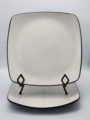 2 Corelle Hearthstone Stoneware Royal White 11¼" Square Dinner Plates - Image 1 of 4