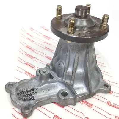 Bomba de agua del motor Toyota Crown Majesta 1GFE GS130 GS131 genuina AISIN NOS Foto 1 de 4