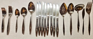 Oneidacraft Deluxe Stainless "Rose" – 28 Piece Flatware Set – Service for 4 + 3 - Picture 1 of 7