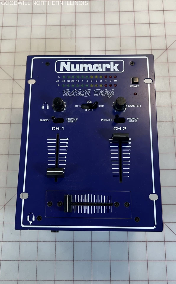 Mezclador de preamplificador DJ Numark DM900 Blue Dog - sin probar Foto 1 de 4