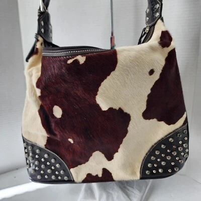 Bolso de Hombro AMERICAN WEST Piel de Vaca Tachuelas de Pelo Acento Múltiples Bolsillos De Colección Nuevo con Etiquetas Foto 1 de 4