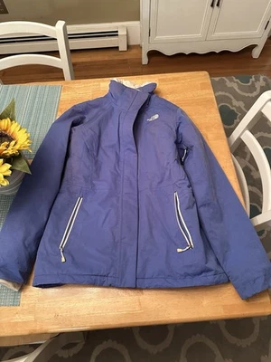 Женская куртка North Face средний размер - Изображение 1 из 4
