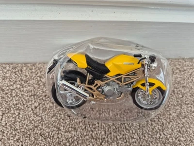 NEW 1/18 DUCATI MONSTER 900 DIECAST TOY MOTORBIKE BIKE MOTORCYCLE MODEL - Image 1 of 3