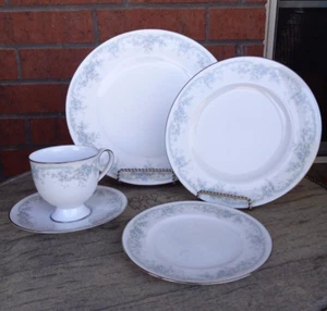 B#092 Vintage "Limerick" by Noritake 5 Piece Place Setting - Picture 1 of 6